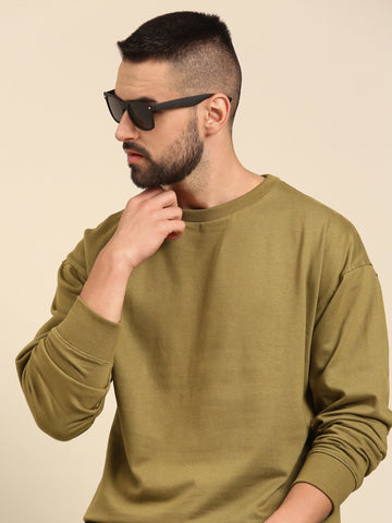 Winter Essentials: Olive Oversized Sweatshirt Success