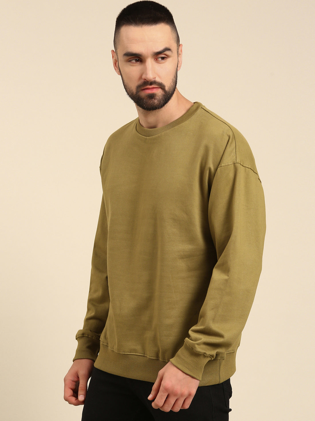 Winter Essentials: Olive Oversized Sweatshirt Success